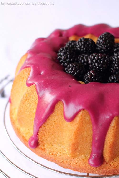 Torta alla vaniglia glassata Torta glassata