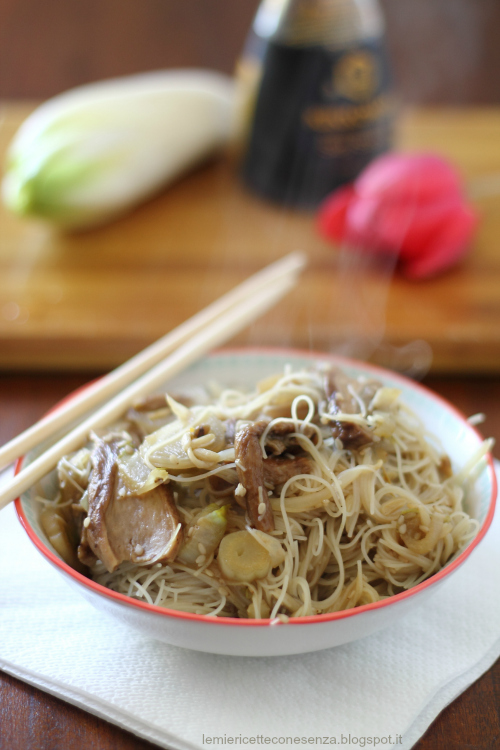 Vermicelli di riso con germogli di soia