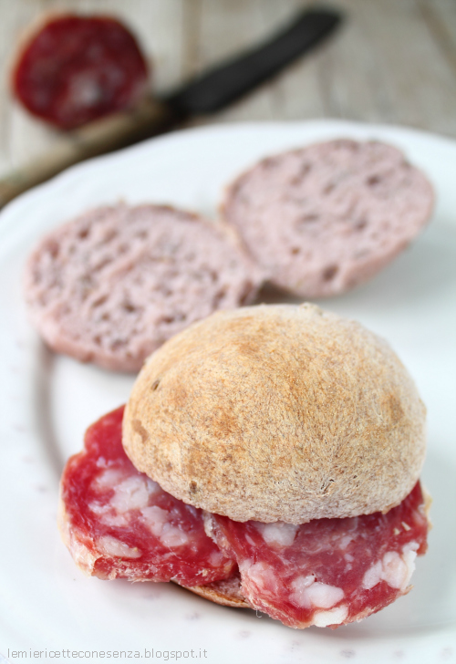 pane con vino rosso
