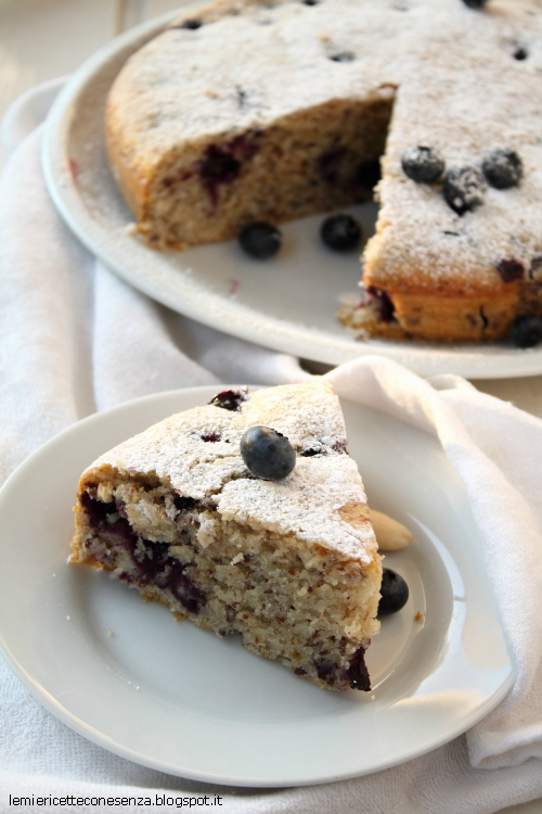 Torta ai mirtilli neri senza uova, burro e olio Torta senza uova, burro e olio