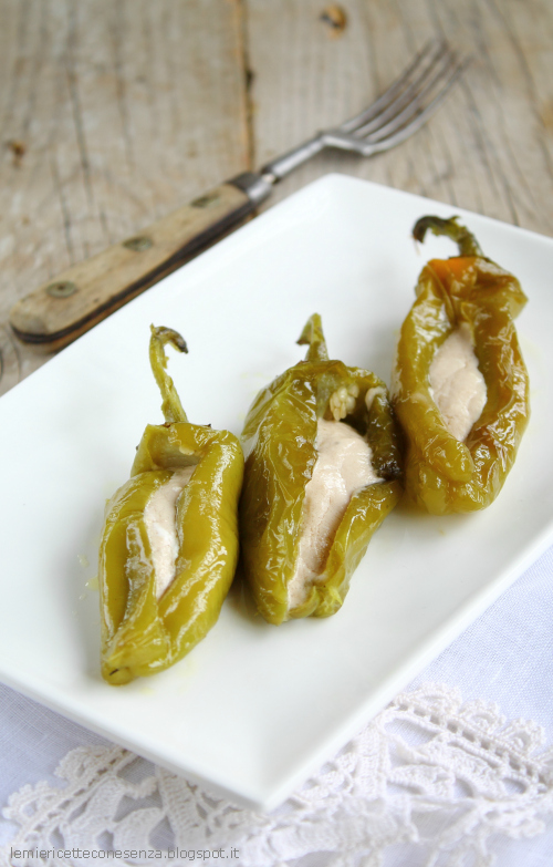 peperoncini verdi dolci ripieni friggitelli fritti
