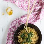 Noodles al curry: ricetta per riciclare il pollo arrosto