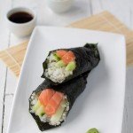 La ricetta dei Temaki: coni di sushi da arrotolare a mano
