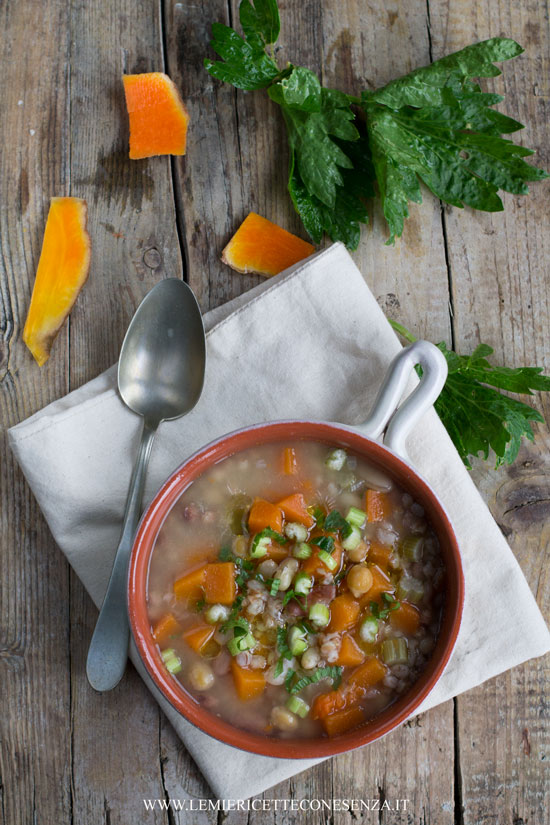 minestra-di-zucca-e-legumi