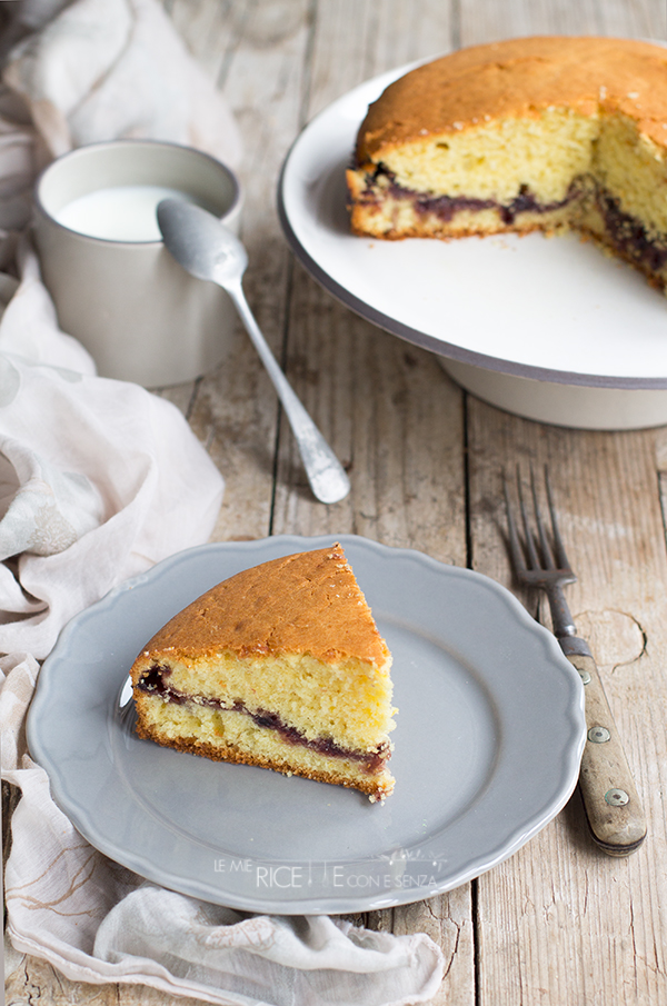 Torta ripiena di marmellatata o confettura