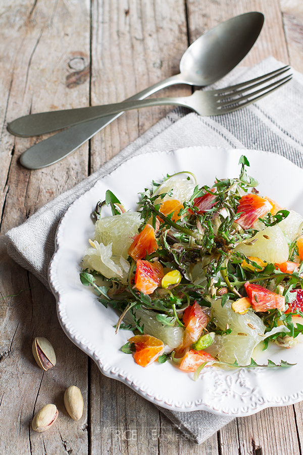 Insalata di tarassaco e agrumi