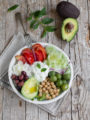 Ricetta buddha bowl con avocado e tzatziki